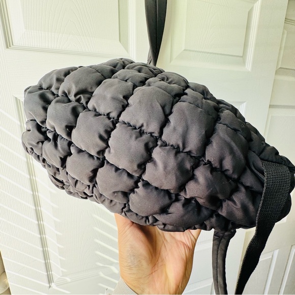 Forever 21 Quilted Puffy Black Backpack - Picture 3 of 7